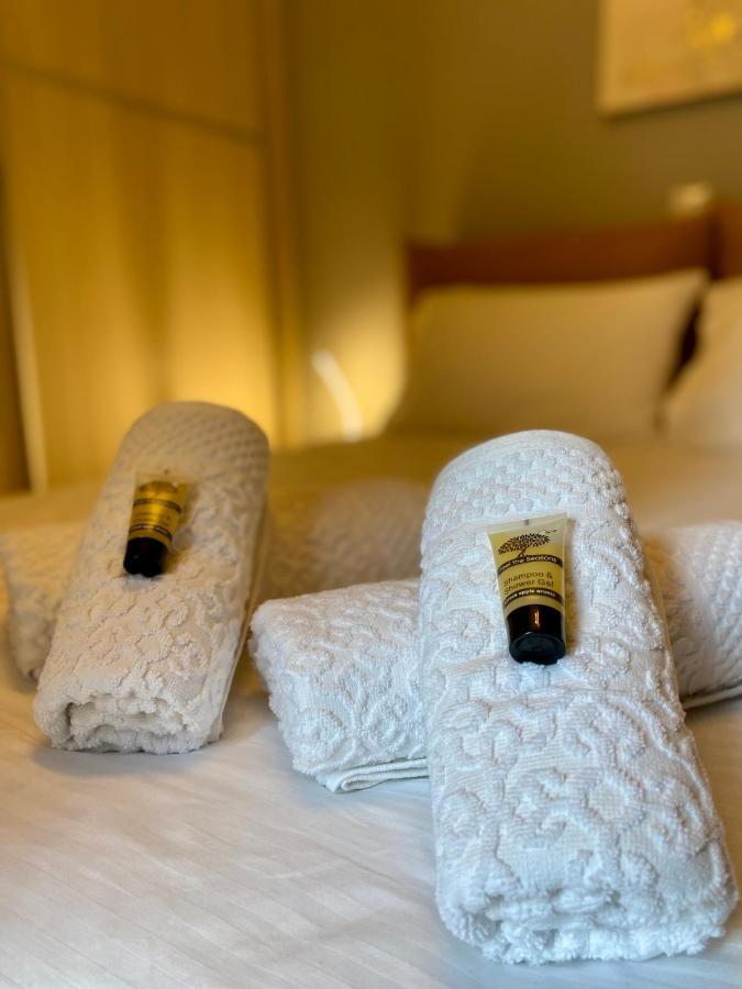 Luxury Suite 10' From The Center Aten Exteriör bild